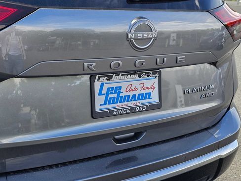 New 2026 Nissan Rogue Platinum w/ Platinum Premium Package AWD/4WD image 24