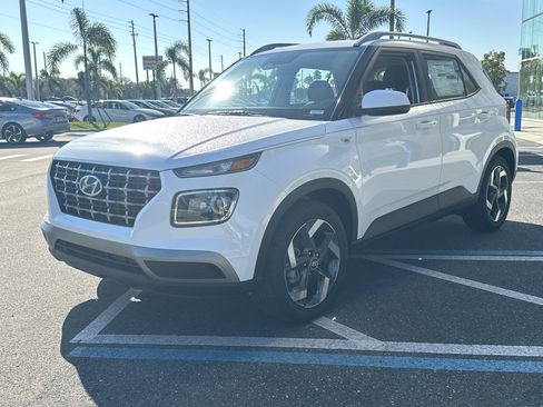 New 2026 Hyundai Venue SEL image 2