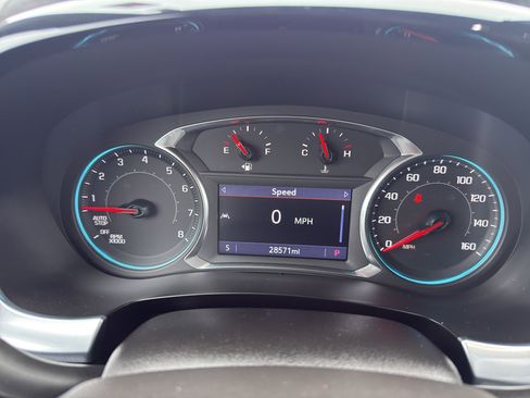 Used 2022 Chevrolet Traverse LT image 18