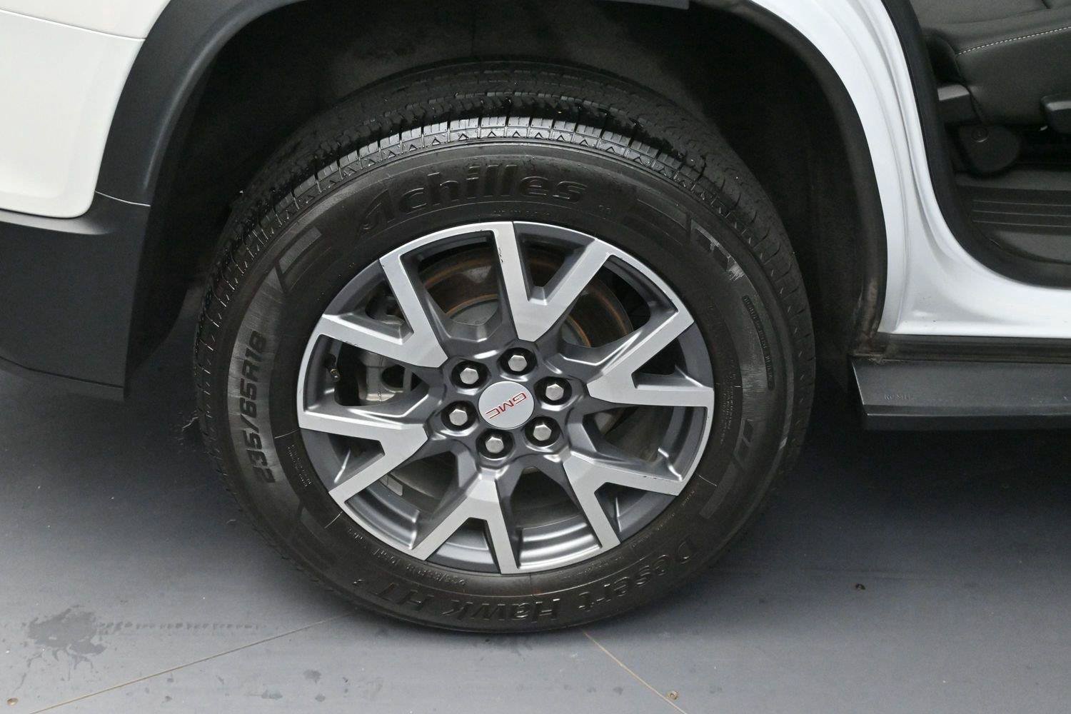 Used 2023 GMC Acadia SLT w/ LPO, Floor Liner Package AWD/4WD image 35