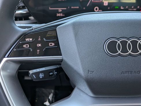 Used 2025 Audi Q5 Premium w/ Convenience Package AWD/4WD image 10