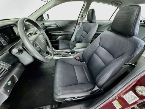 Used 2015 Honda Accord Sport image 19