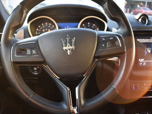 Used 2019 Maserati Ghibli Base image 14