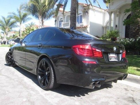 Used 2013 BMW M5 RWD image 3