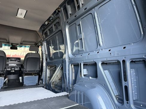 Used 2019 Mercedes-Benz Sprinter 144 image 17