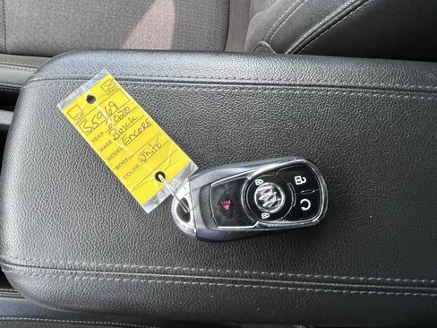 Used 2020 Buick Encore GX Select FWD image 36