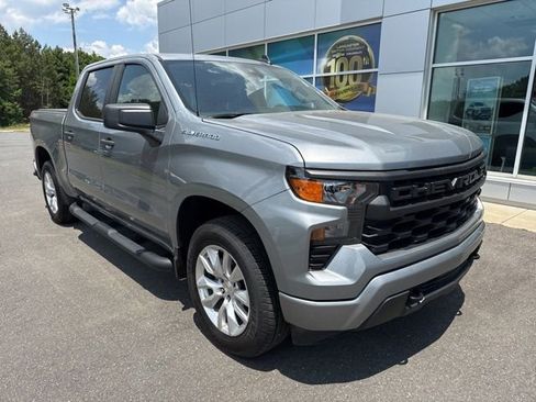 Used 2024 Chevrolet Silverado 1500 Custom AWD/4WD image 1
