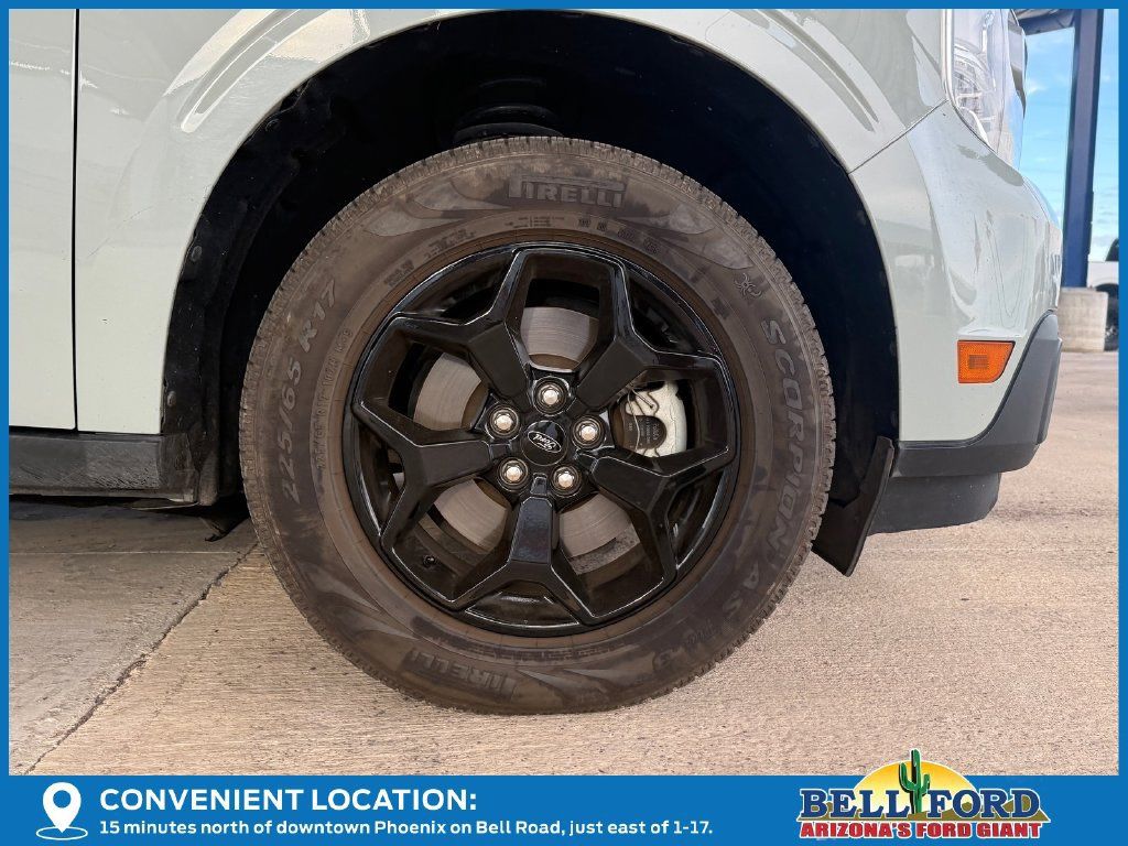 Used 2023 Ford Maverick Lariat w/ Lariat Luxury Package AWD/4WD image 6