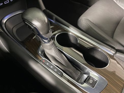 Used 2022 Chevrolet Malibu Premier FWD image 24