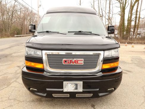 Used 2018 GMC Savana 2500 Extended w/ Enhanced Convenience Package image 8