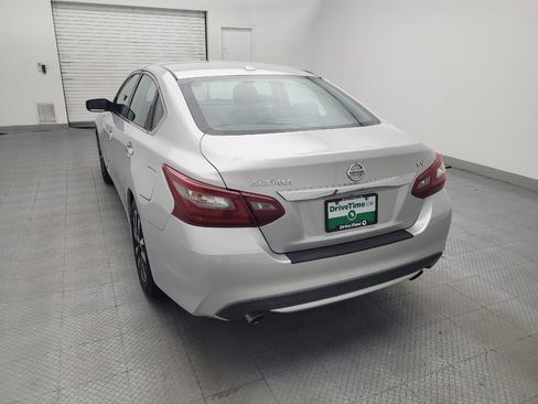 Used 2018 Nissan Altima 2.5 SV FWD image 6
