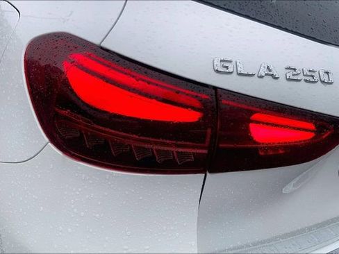 Used 2025 Mercedes-Benz GLA 250 4MATIC image 24