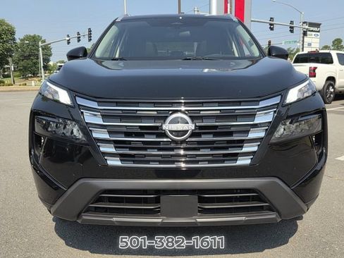 Certified 2025 Nissan Rogue SV w/ SV Premium Package FWD image 8