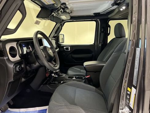Used 2024 Jeep Wrangler Unlimited Sport AWD/4WD image 17