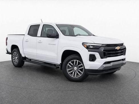 Used 2025 Chevrolet Colorado LT w/ LT Convenience Package RWD image 2