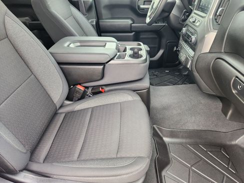 Used 2025 Chevrolet Silverado 1500 Custom image 14