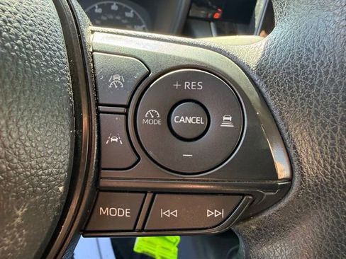 Used 2025 Toyota Corolla LE FWD image 15