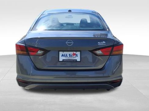 Used 2025 Nissan Altima 2.5 SV image 7