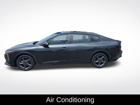 Used 2025 Kia K4 FWD image 4