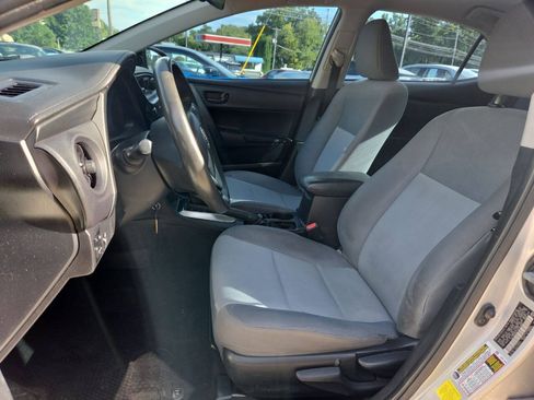 Used 2017 Toyota Corolla XLE FWD image 12