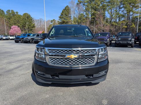 Used 2017 Chevrolet Tahoe LT image 2