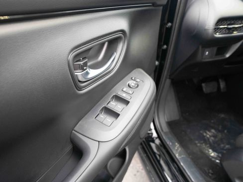 New 2026 Honda HR-V LX image 7