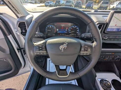 Used 2023 Ford Bronco Sport Outer Banks w/ Tech Package image 10