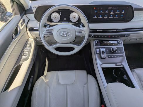 Used 2024 Hyundai Palisade Calligraphy image 17