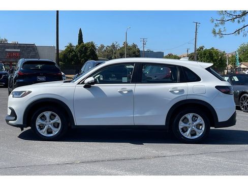 Certified 2024 Honda HR-V LX image 2