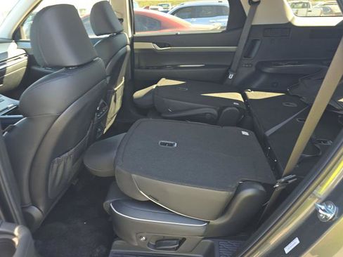 Used 2025 Hyundai Palisade XRT AWD/4WD image 4