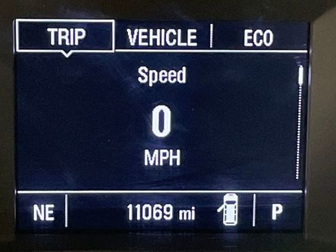 Used 2023 Chevrolet Traverse LS w/ Midnight/Sport Edition image 31