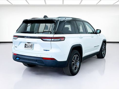 Used 2022 Jeep Grand Cherokee Trailhawk image 4