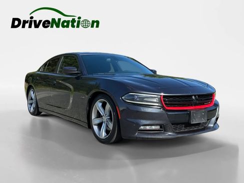 Used 2016 Dodge Charger R/T RWD image 7