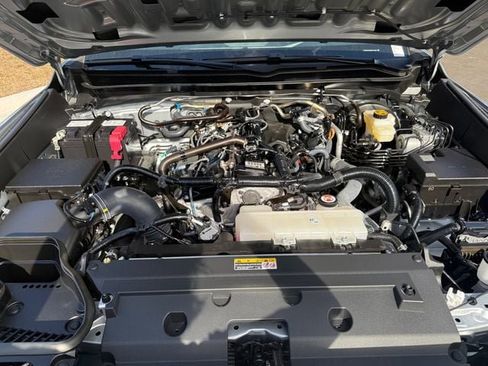 Used 2025 Toyota Tacoma SR5 image 11