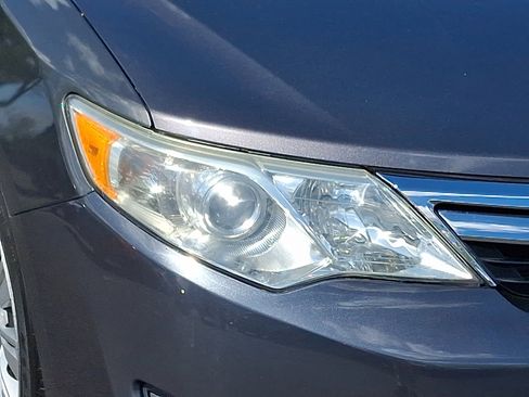 Used 2013 Toyota Camry LE FWD image 9