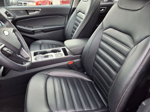 Used 2023 Ford Edge SEL w/ Convenience Package image 3