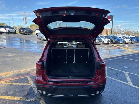 Used 2023 Mercedes-Benz EQB 250+ w/ Exclusive Package image 8