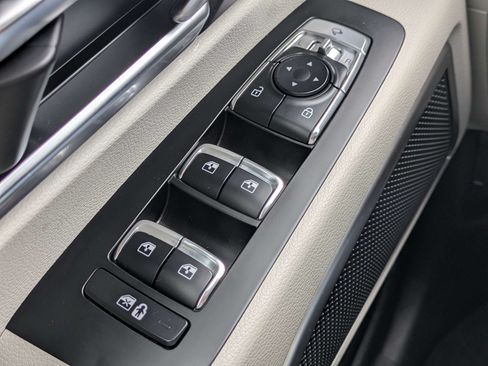 Certified 2025 Kia Telluride EX FWD image 32