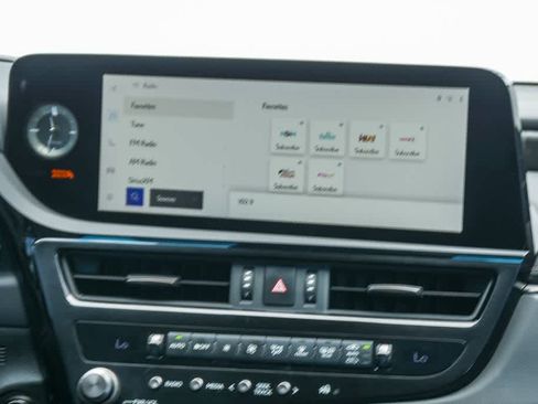 Used 2023 Lexus ES 300h w/ Premium Package FWD image 13