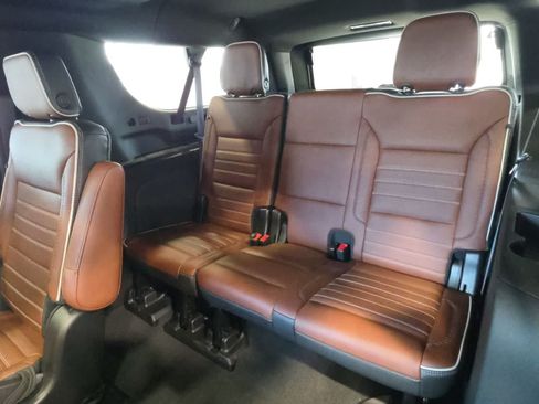 Used 2023 GMC Yukon XL Denali Ultimate AWD/4WD image 38