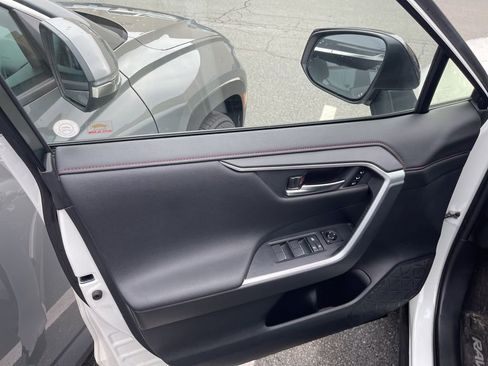 Used 2021 Toyota RAV4 XSE w/ Premium Package image 10