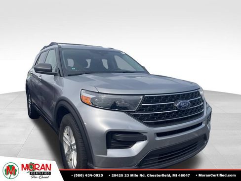 Used 2020 Ford Explorer XLT w/ Comfort Package AWD/4WD image 3