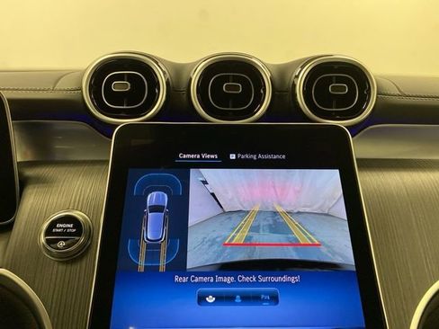 Used 2024 Mercedes-Benz GLC 300 4MATIC image 13