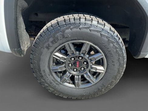 Used 2024 GMC Sierra 1500 AT4X AWD/4WD image 10