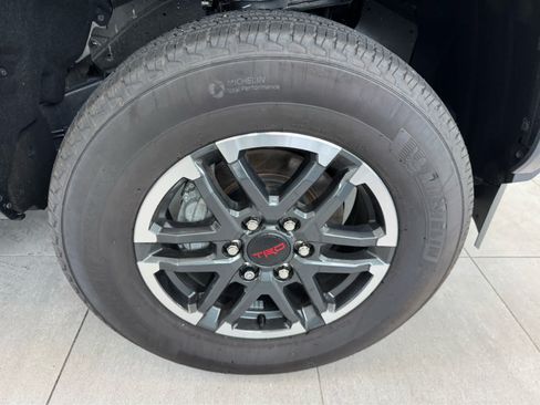 Used 2025 Toyota Tacoma TRD Sport AWD/4WD image 44