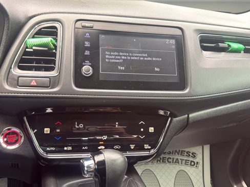 Used 2021 Honda HR-V EX-L image 12