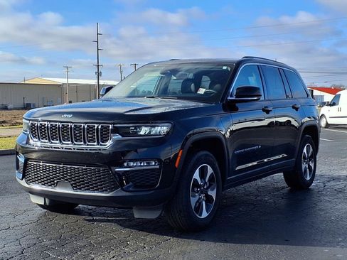 Used 2024 Jeep Grand Cherokee Limited 4xe image 33