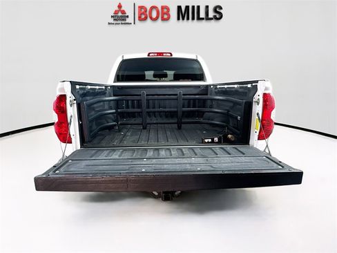 Used 2017 Toyota Tundra SR5 w/ SR5 Upgrade Package image 23