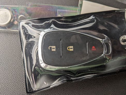 Certified 2020 Chevrolet Equinox LT w/ LPO, Floor Liner Package image 36