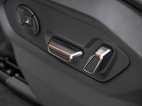 Used 2023 Lamborghini Urus S image 28